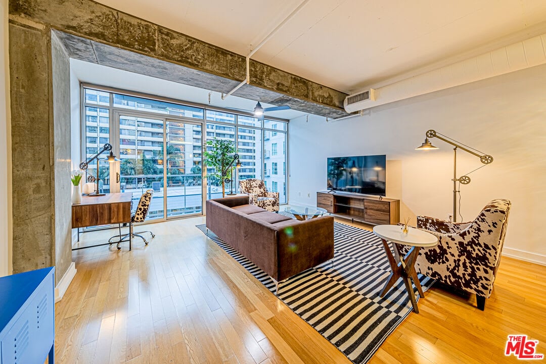 645 West 9th Street, Unit 437
