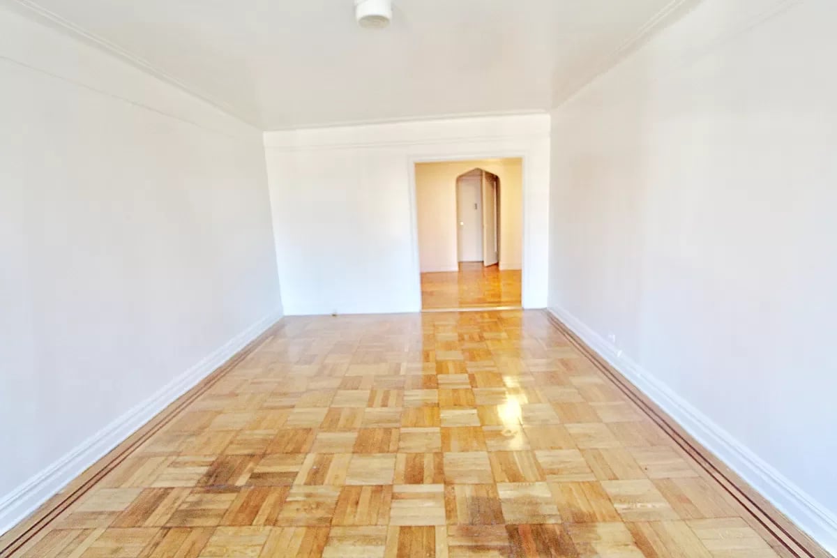 75 West Mosholu Parkway North Unit: 2J