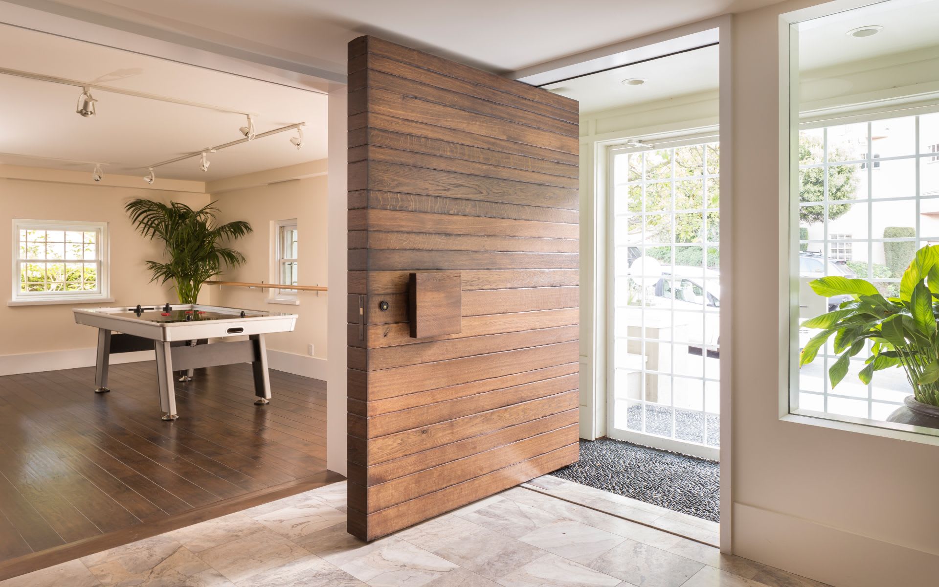 Contemporary Gem In Cow Hollow