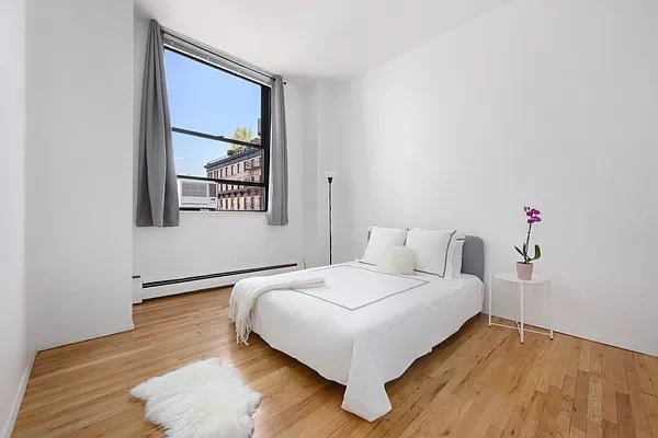 250 Mercer Street, #D701