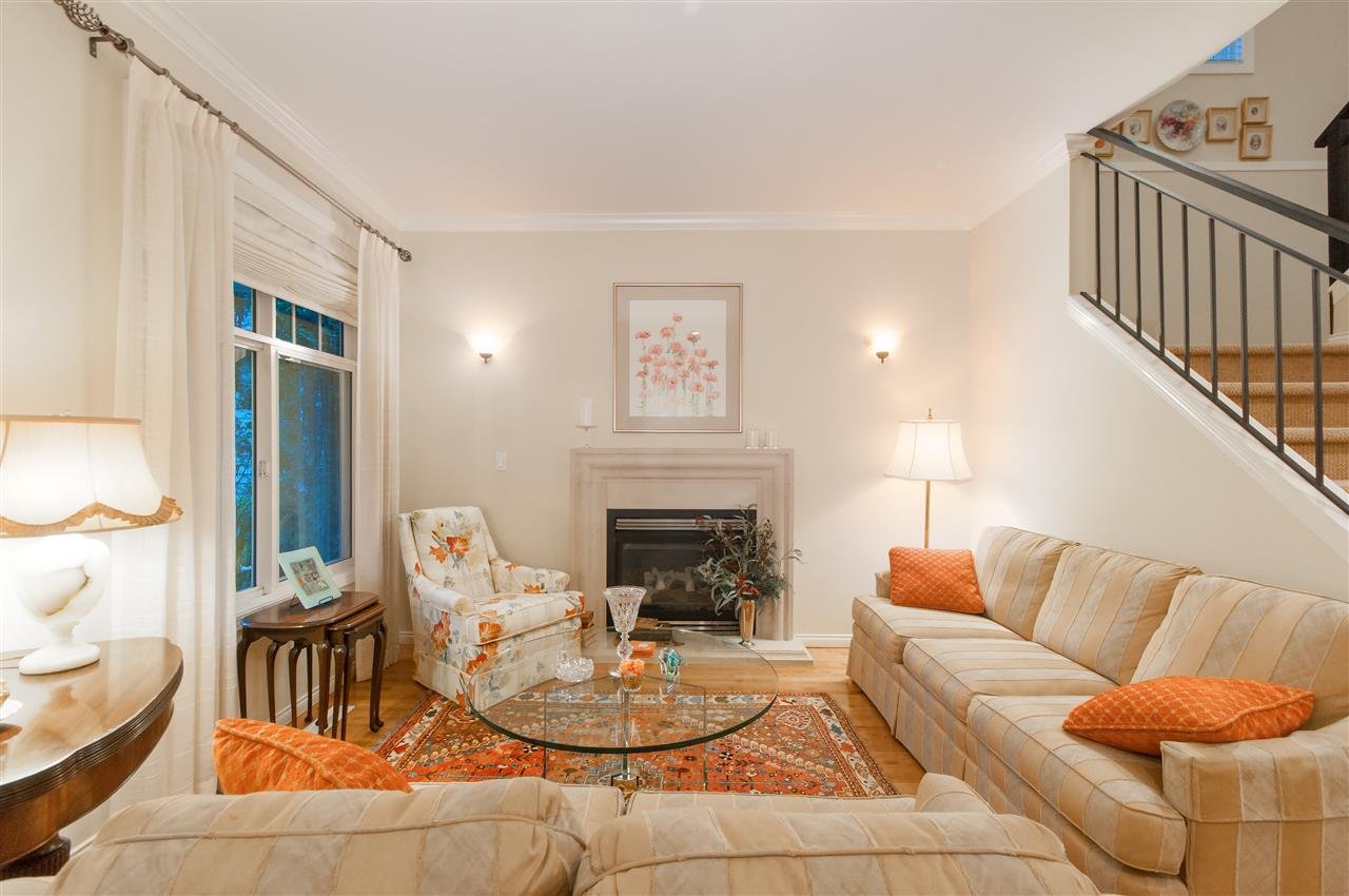 B 25 Glenmore Dr