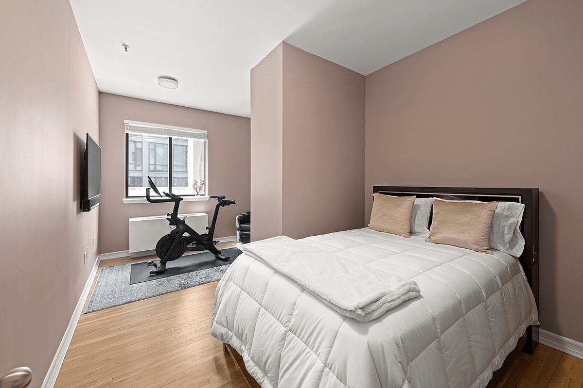 138-140 W 23rd St #2C