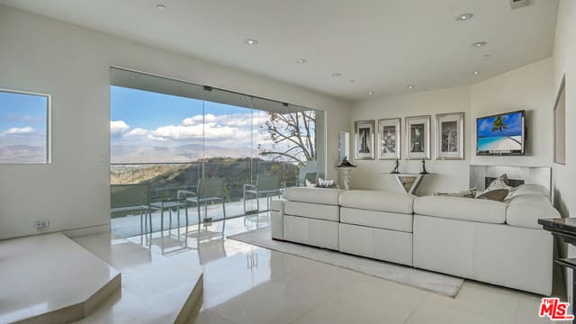 Lodge Villa