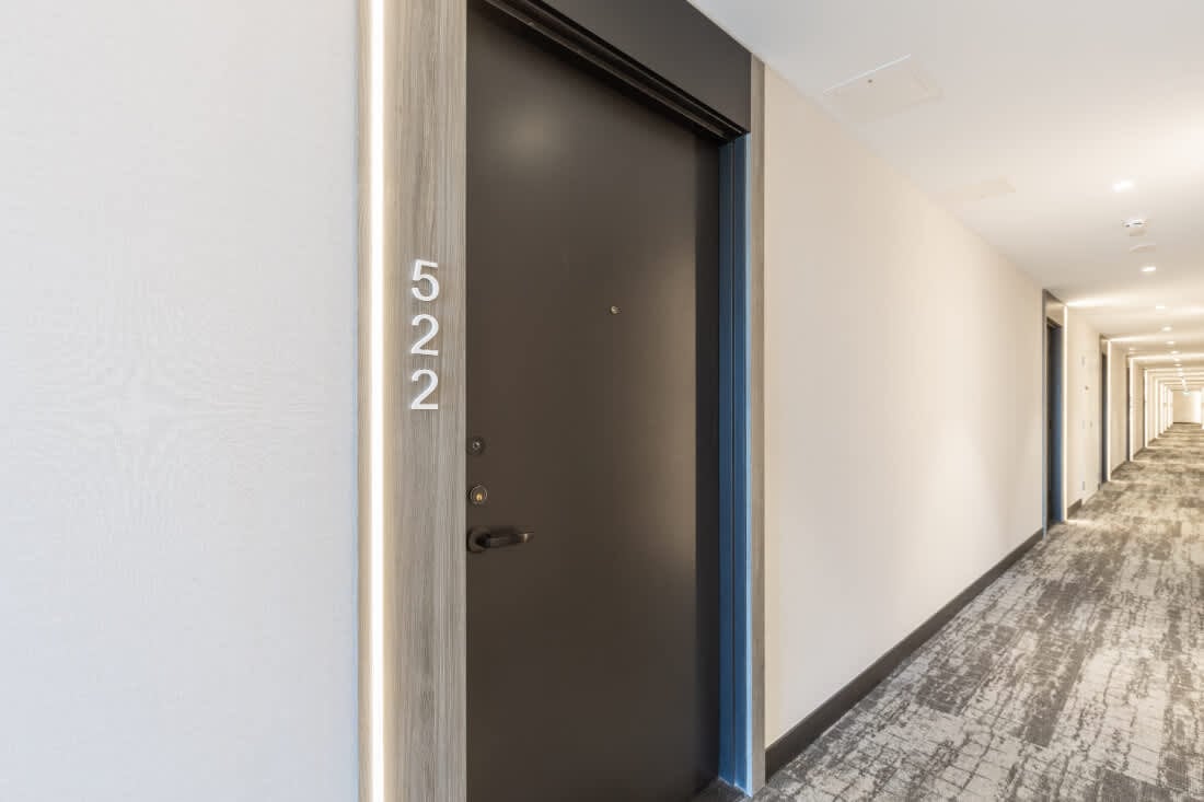 Unit 522 – 215 Lakeshore Rd W