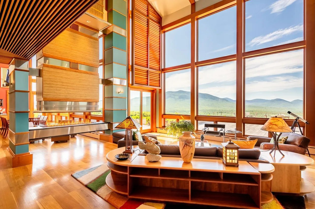 Frank Lloyd Wright-Inspired Maine Mountain Home Featured in Reside Magazine