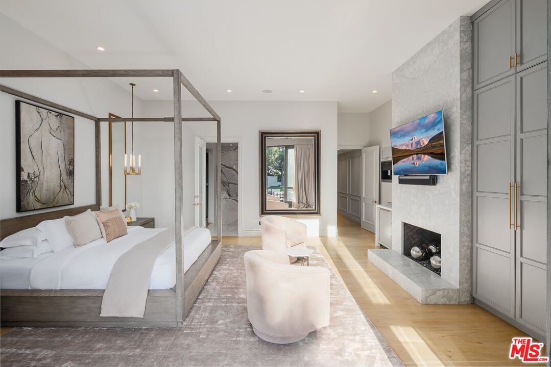Noble Villa