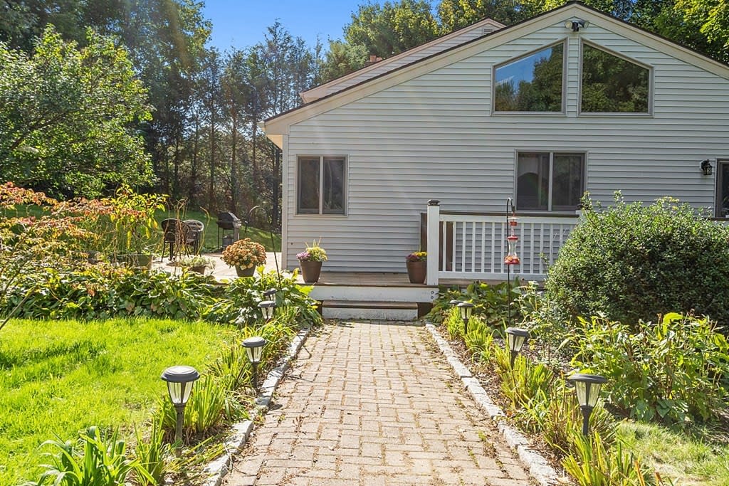 30 Preston Ave