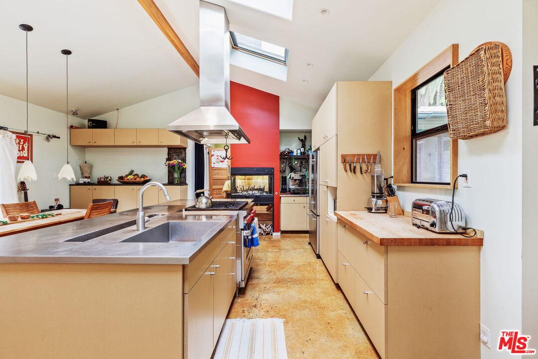 971 SAN PASCUAL AVE