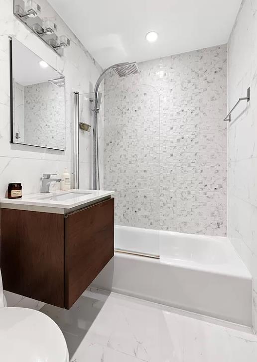 14 Prince Street, Apt 4-A