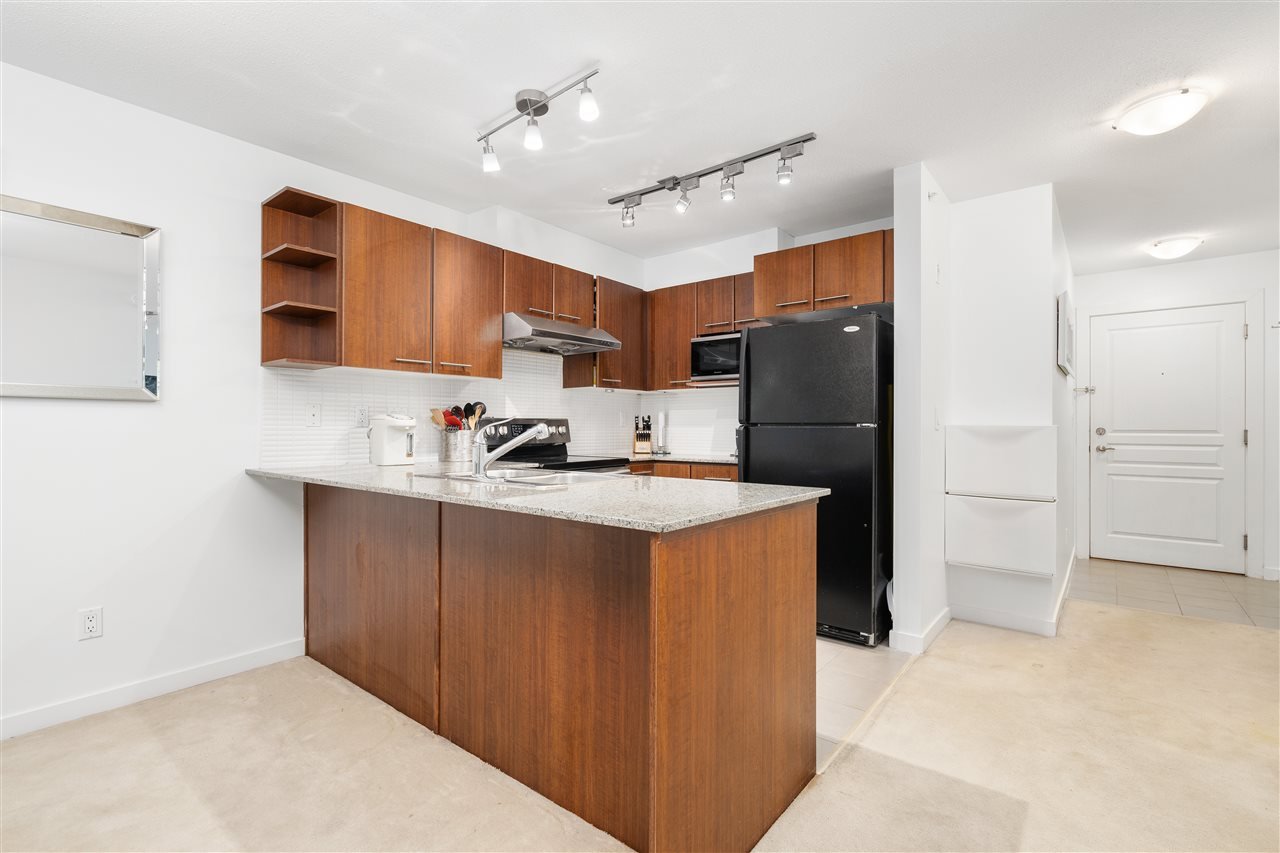 428-4833 Brentwood Dr