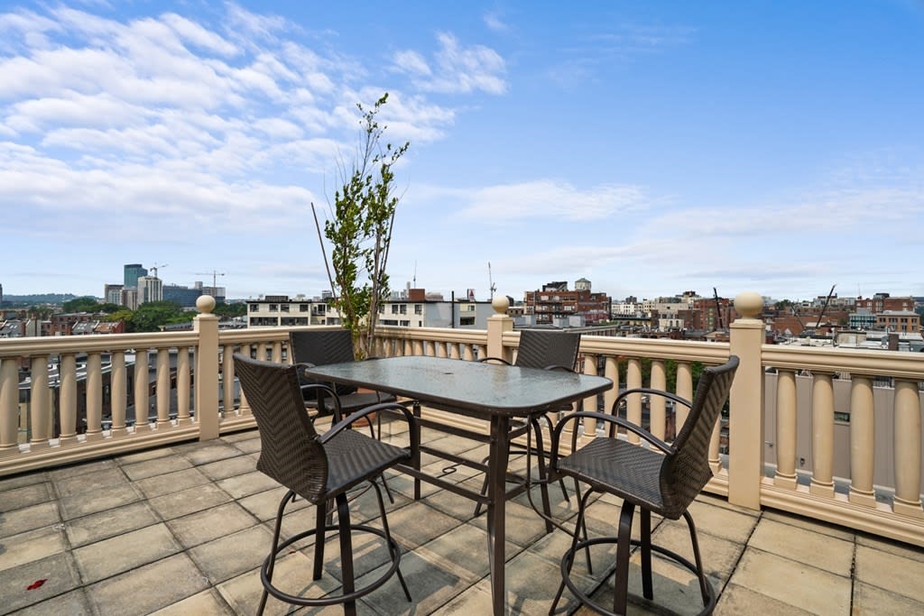 185 Massachusetts Ave, #702
