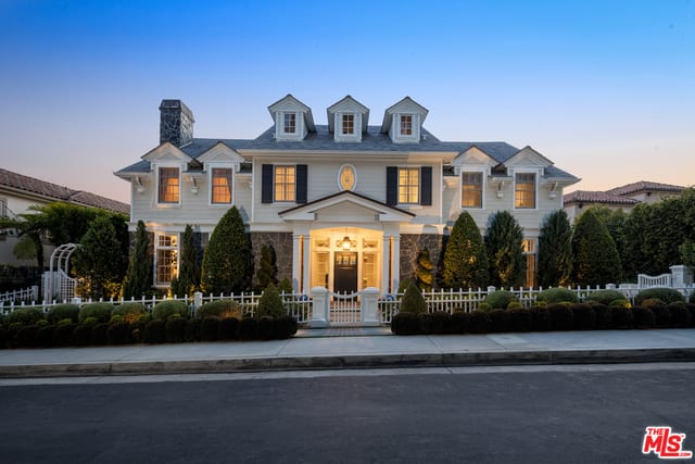 Chateau Crown