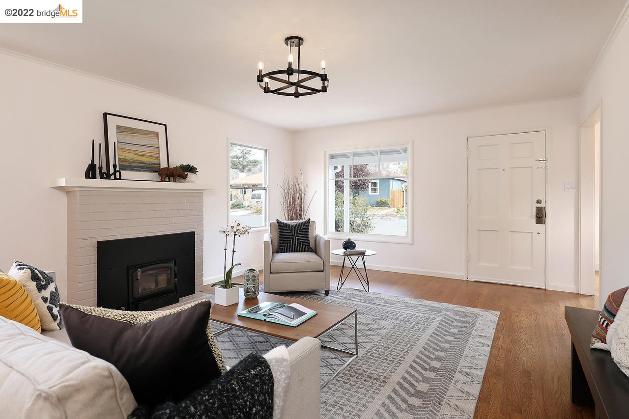 1511 Elm St