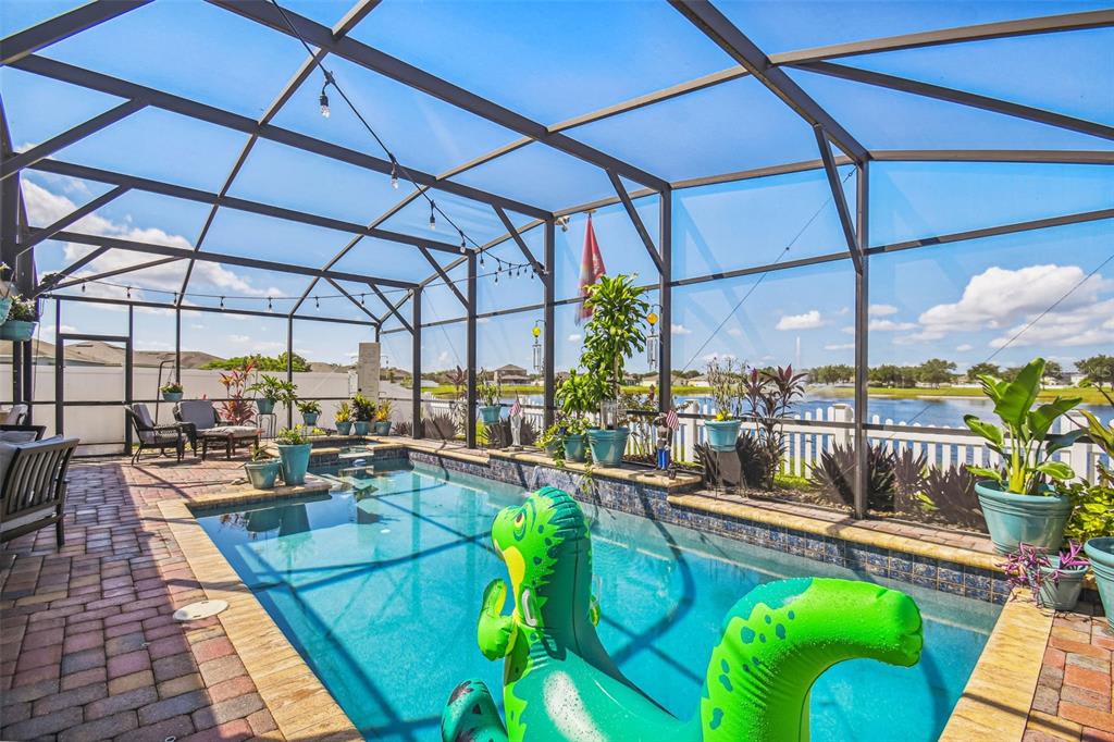 3154 Queen Alexandria Dr