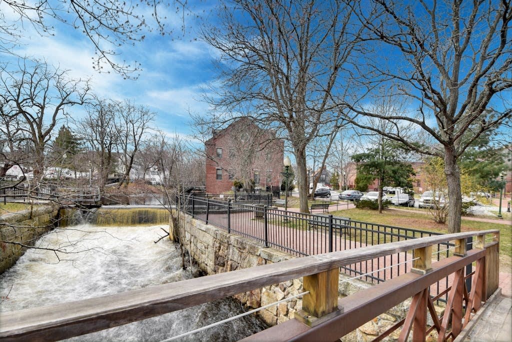 37 Millyard Amesbury Ma, #107