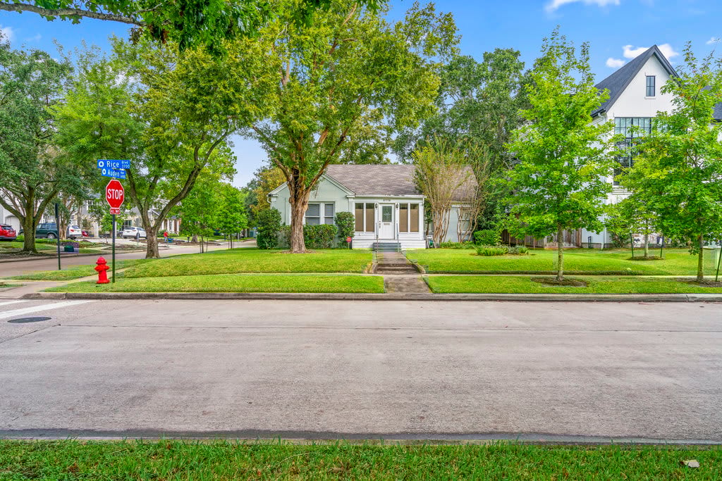 3772 Rice Blvd