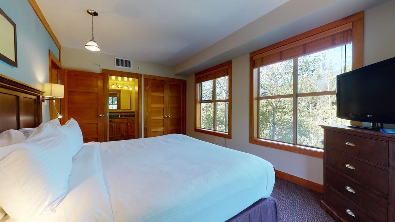 314D-2036 London Lane