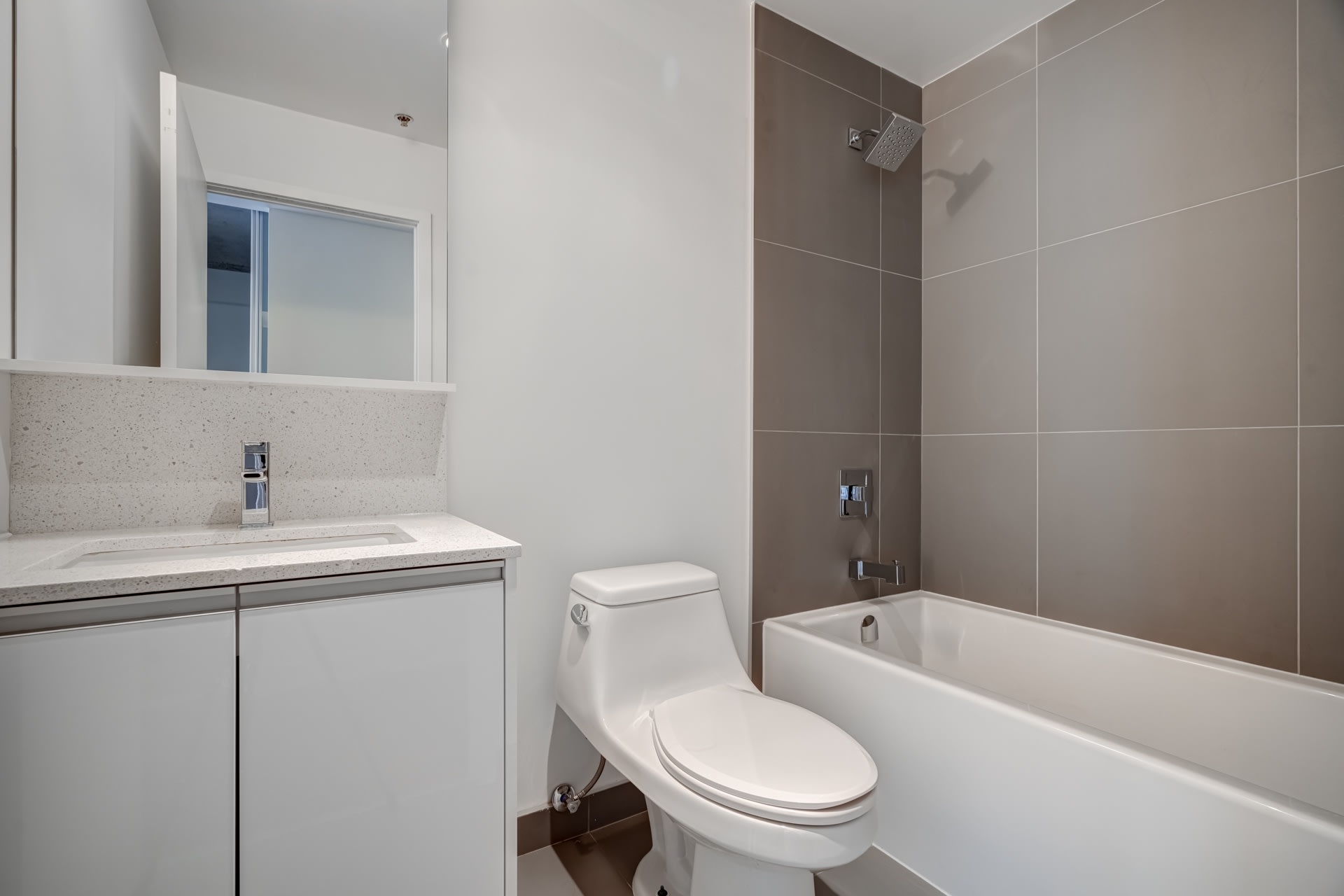 Fabulous 2 Bedroom, 2 Bath Suite
