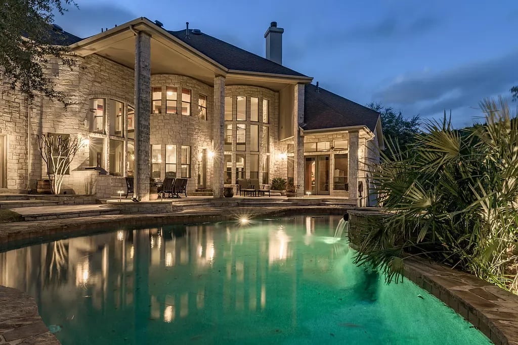 9711 Woody Ridge View