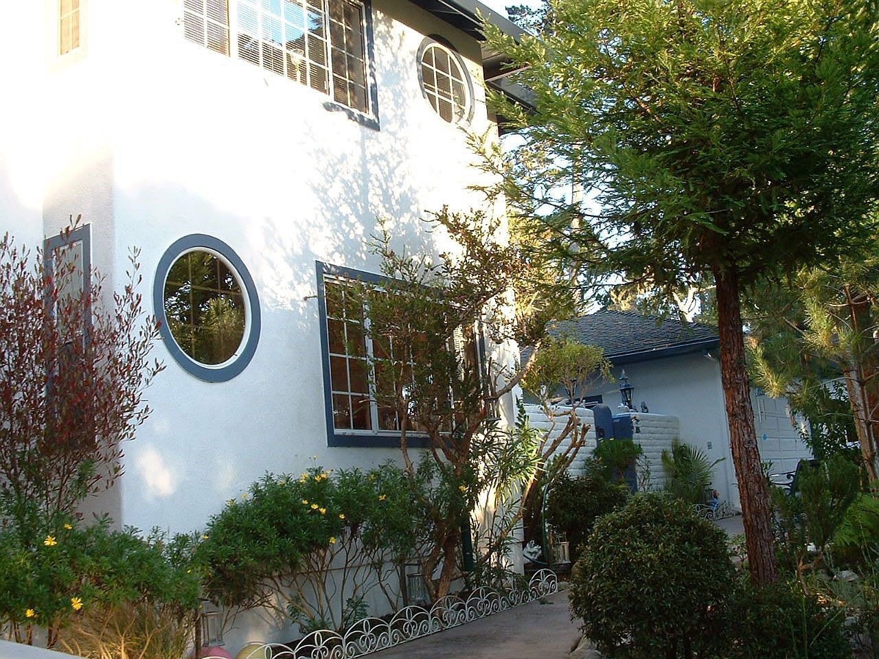 1097 Presidio Rd