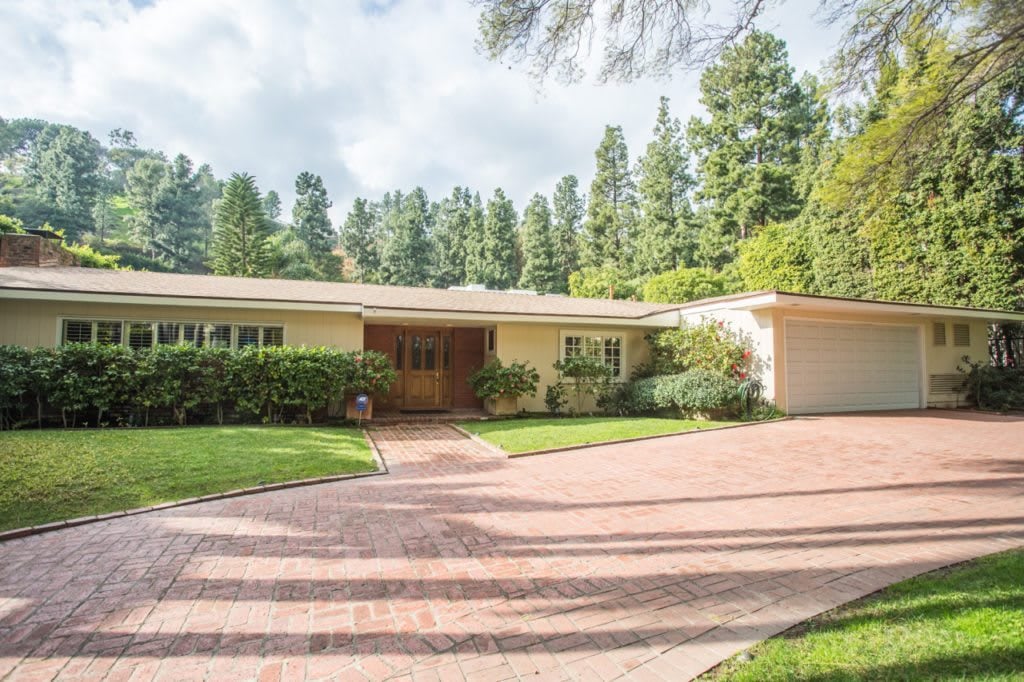 1223 Coldwater Canyon