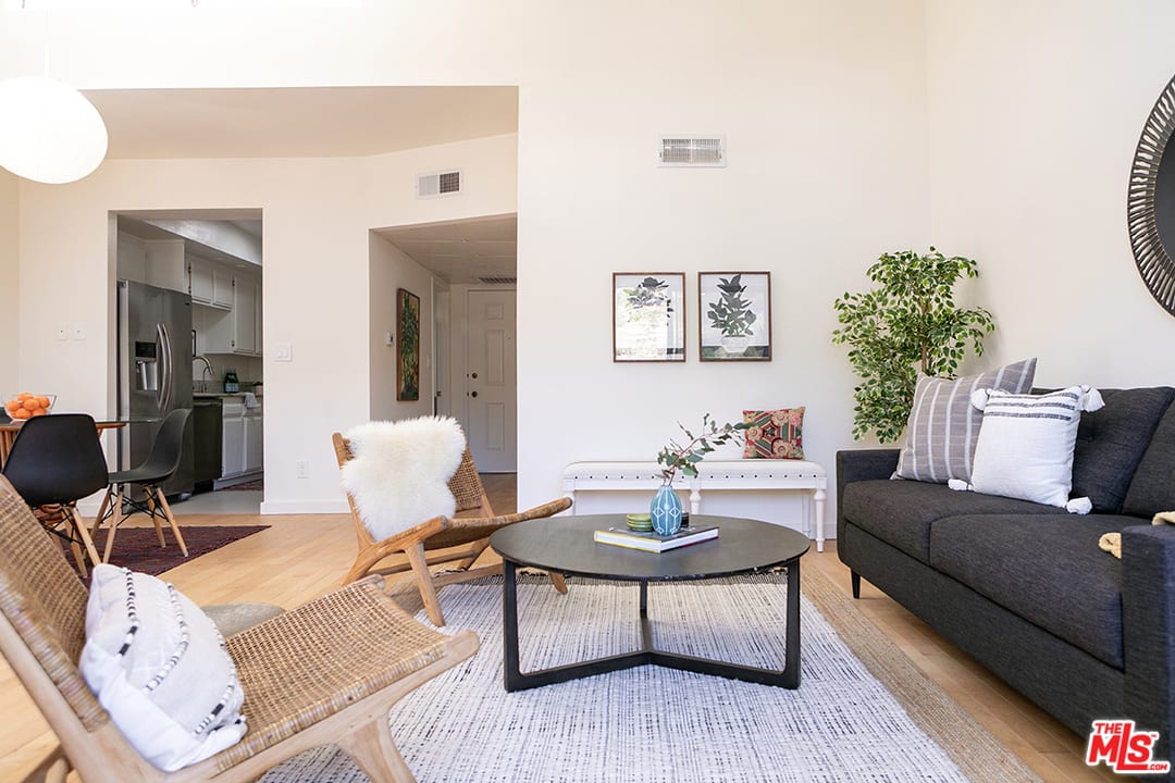 Rare Top Floor Unit in Silver Lake