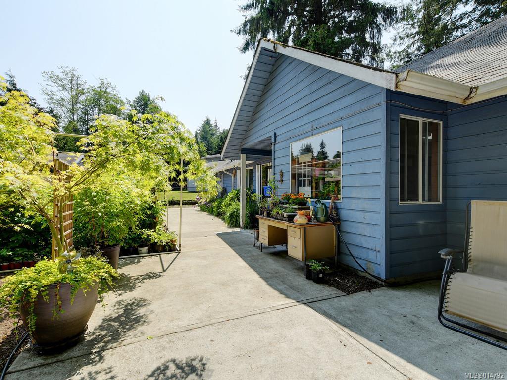 6667 Woodgrove Pl, Sooke