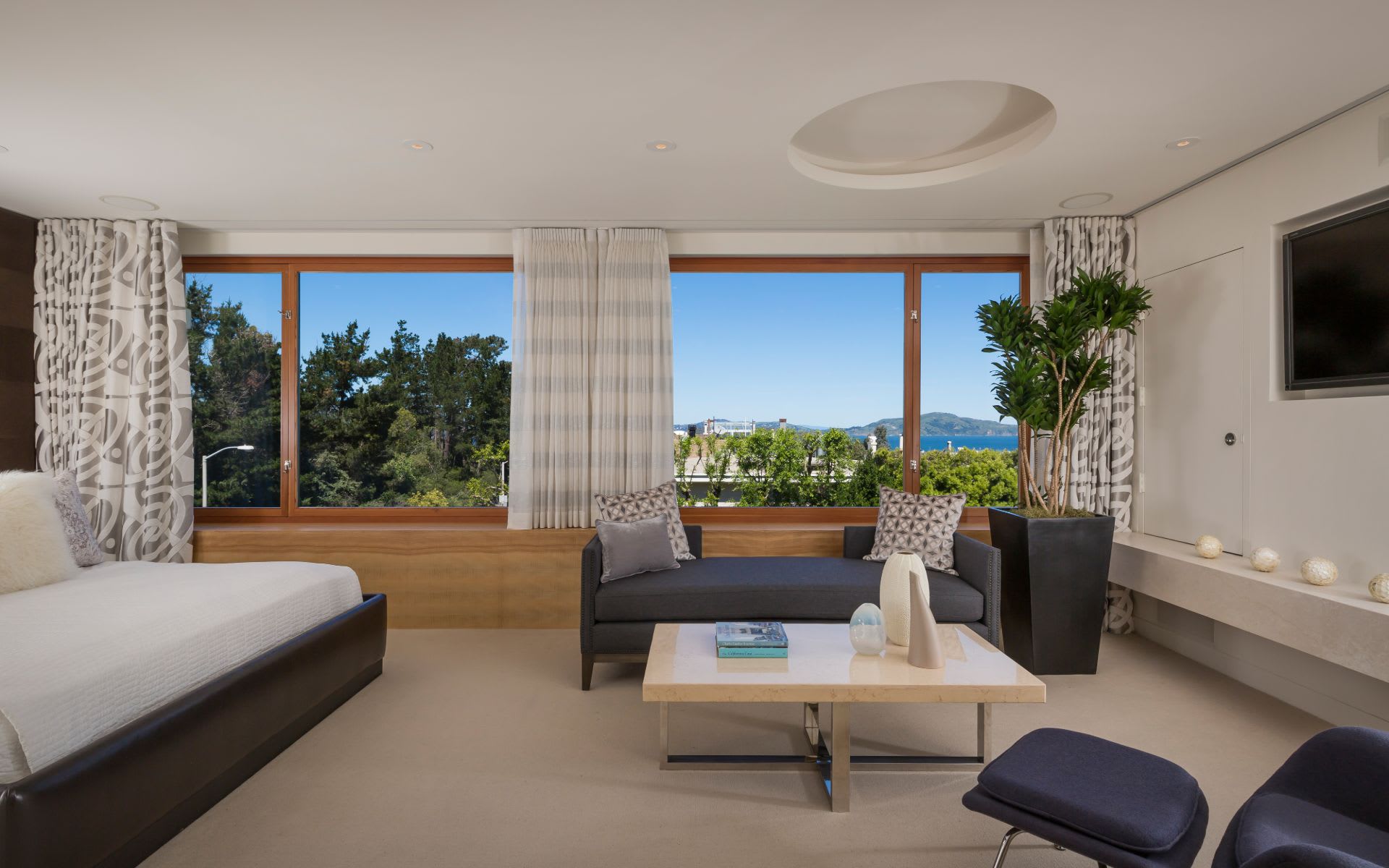 Contemporary Gem In Cow Hollow