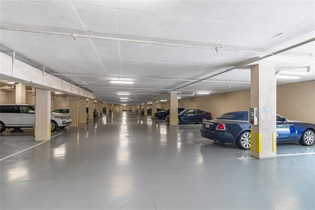 415 L Ambiance Dr, #C504