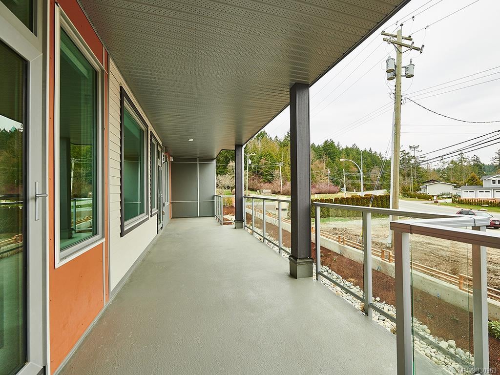 204-10660 McDonald Park Rd