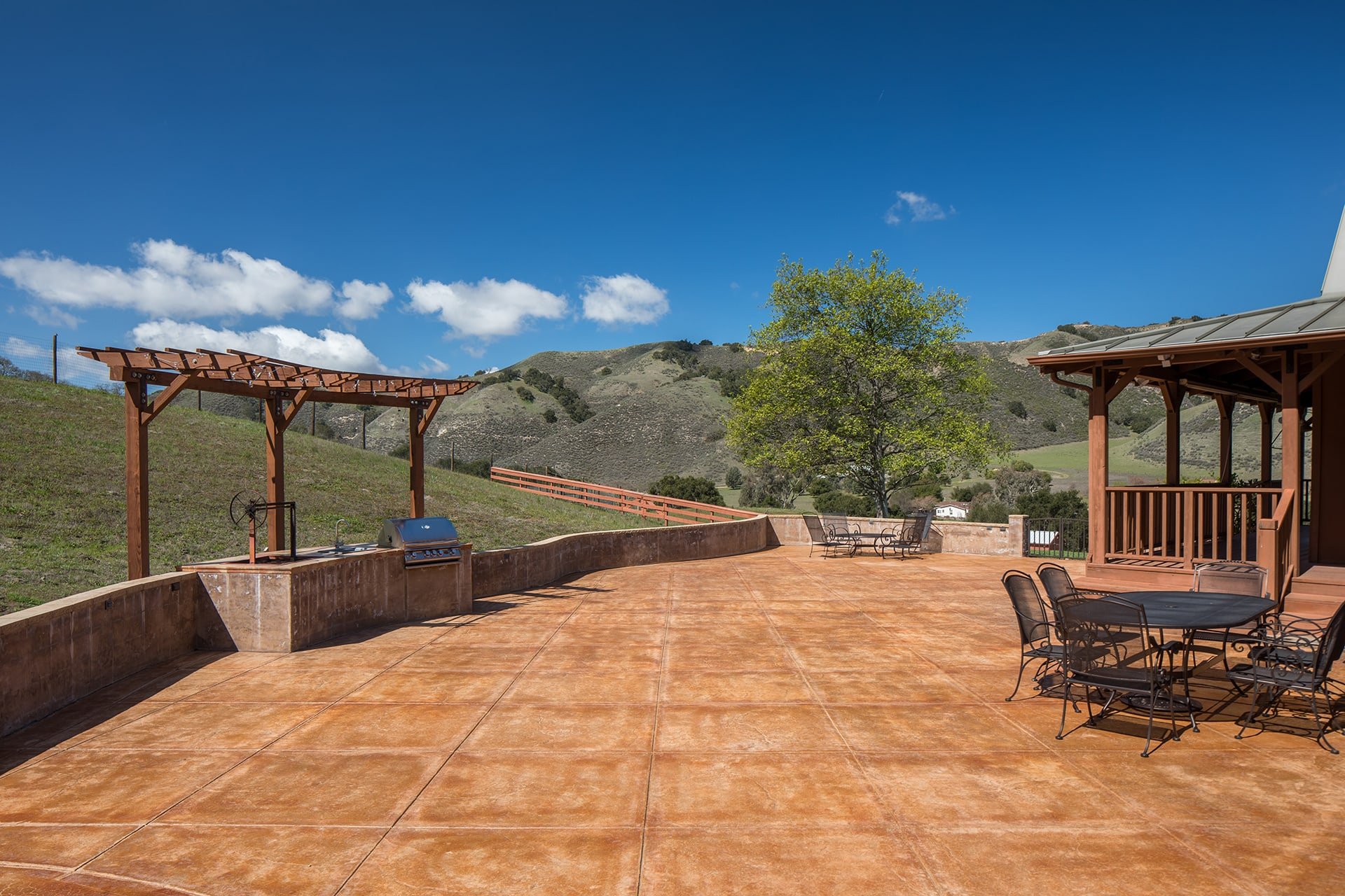 Steinbeck Country Living - 556 Corral de Tierra Road