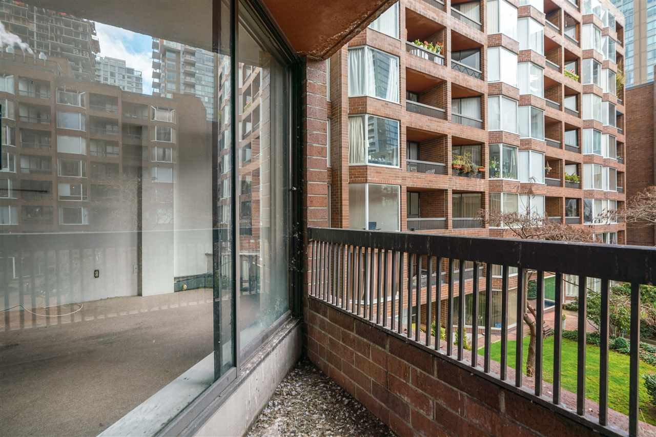 423-1330 Burrard St