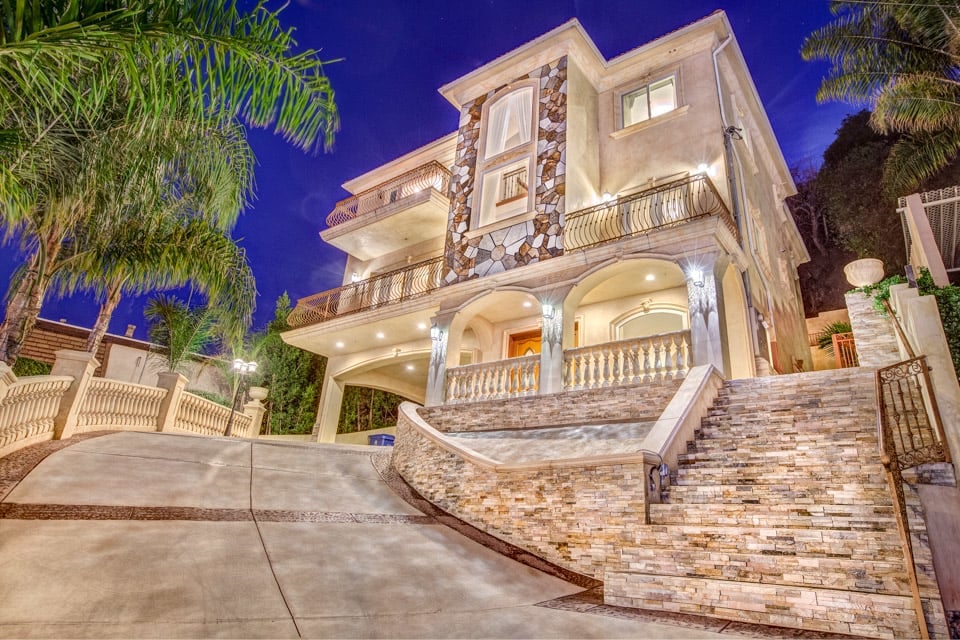 4198 Sunswept Dr., Studio City, CA