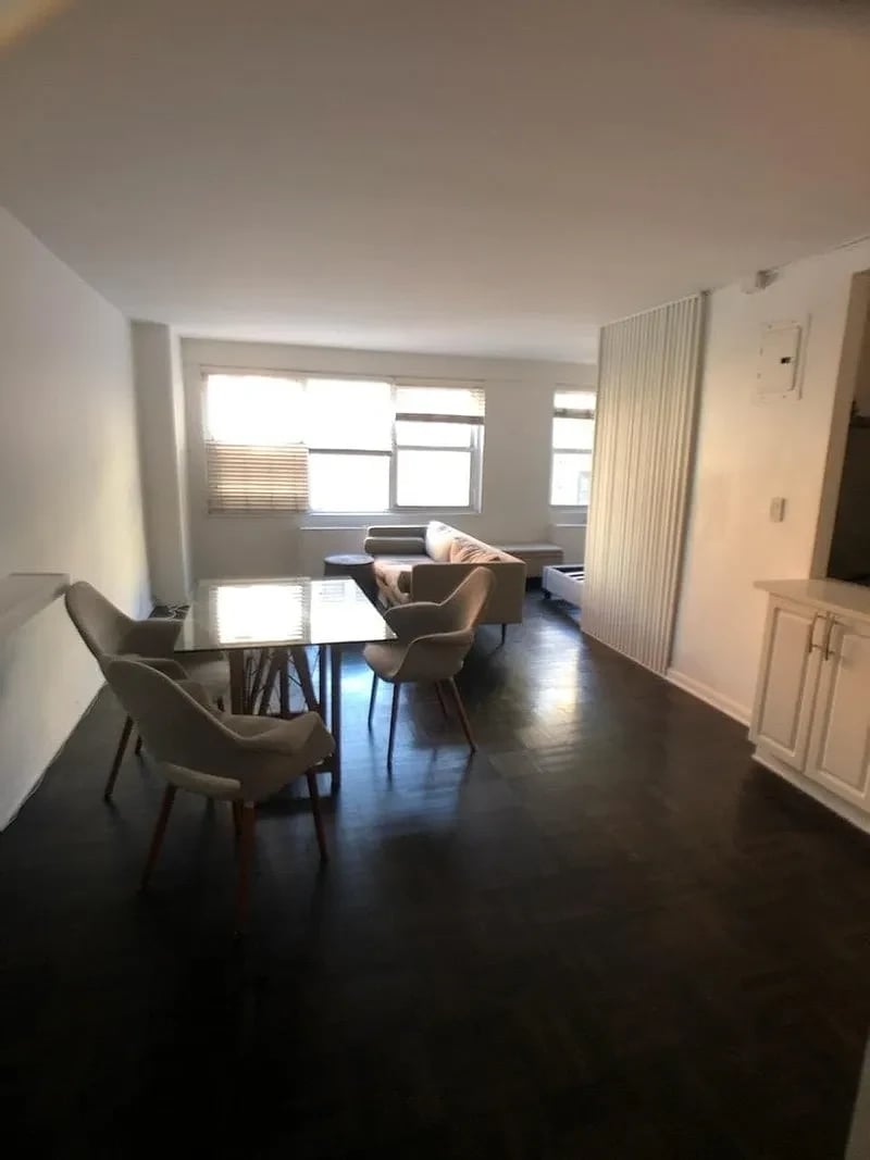 200 E 27th St., #6H