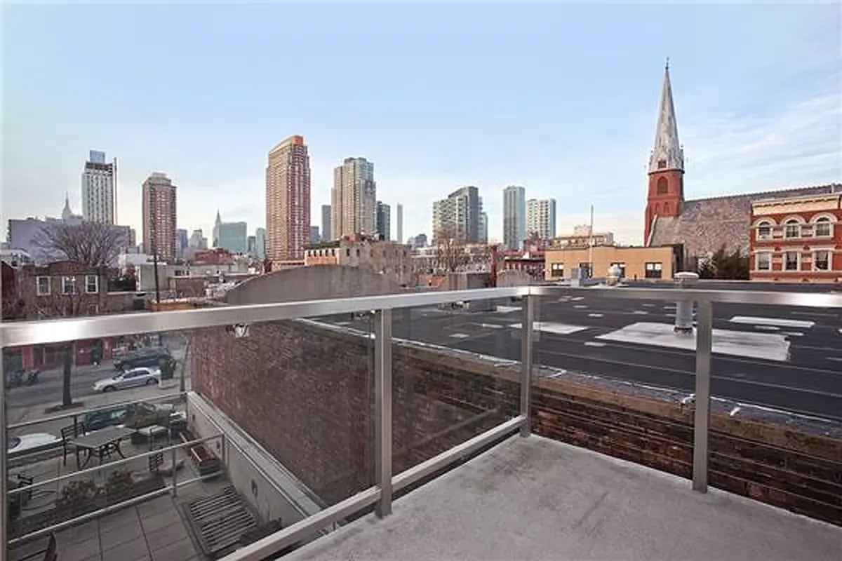 10-17 Jackson Avenue #3F