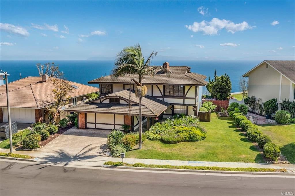 3250 Seaclaire Dr