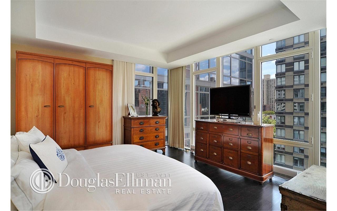 305 E 85th St, #9D