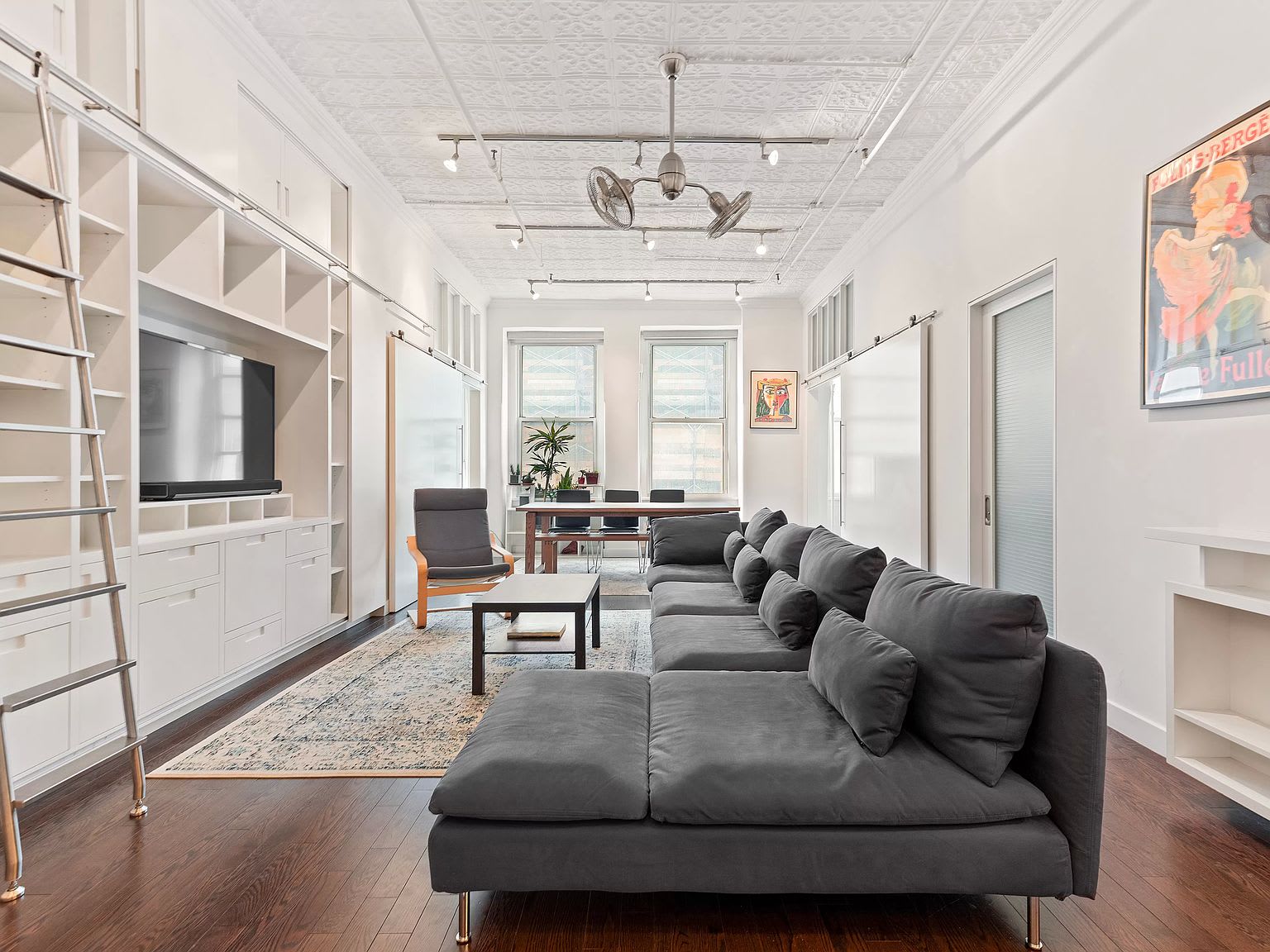 107 W 25th St, #5D