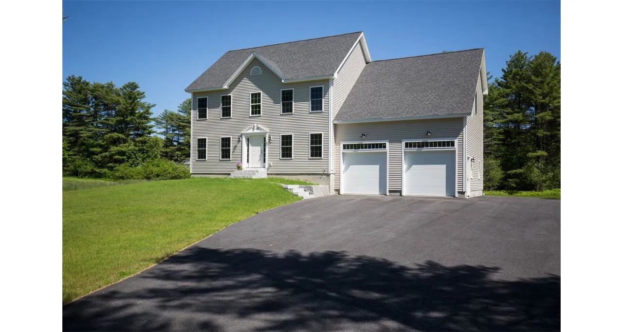 Home For Sale – 36 Pinewood Drive, Yarmouth, Maine 04096