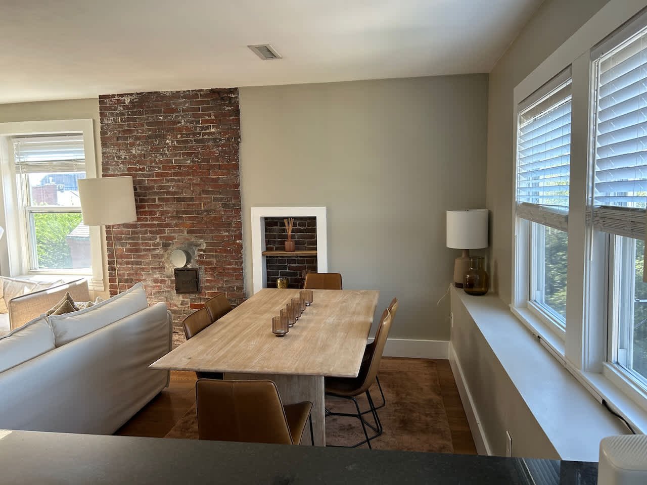 Union Park - 1.5 Bed 1 Bath with Laundry and GARAGE PARKING! September 1 