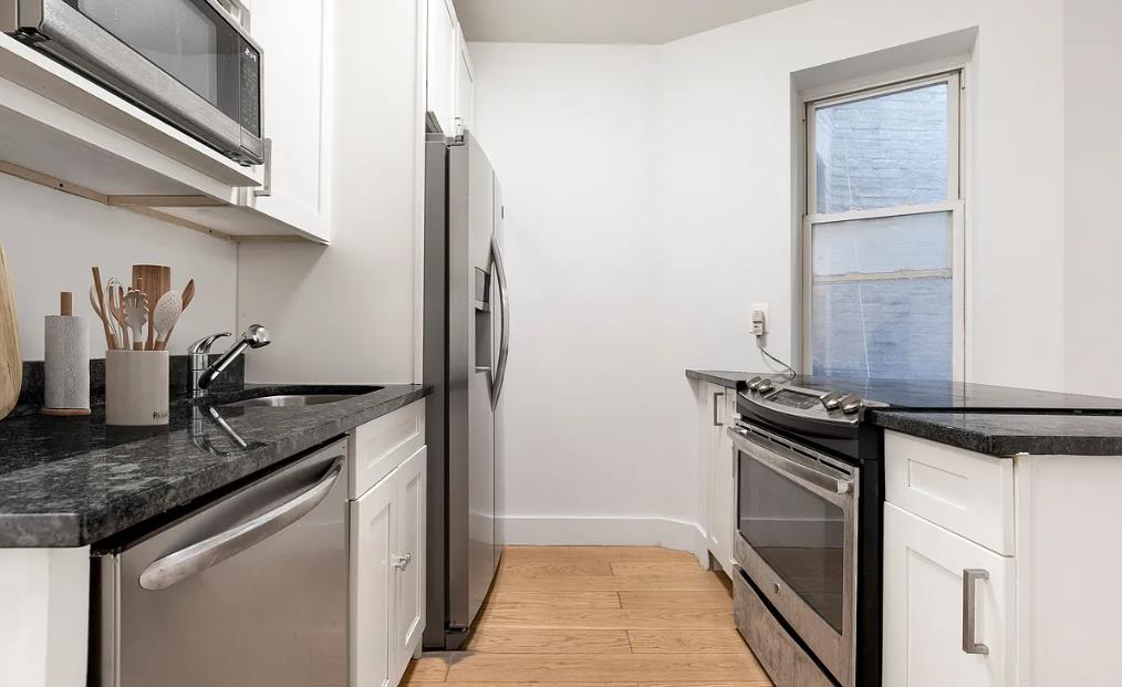 790 Madison Street, Apt 3-R