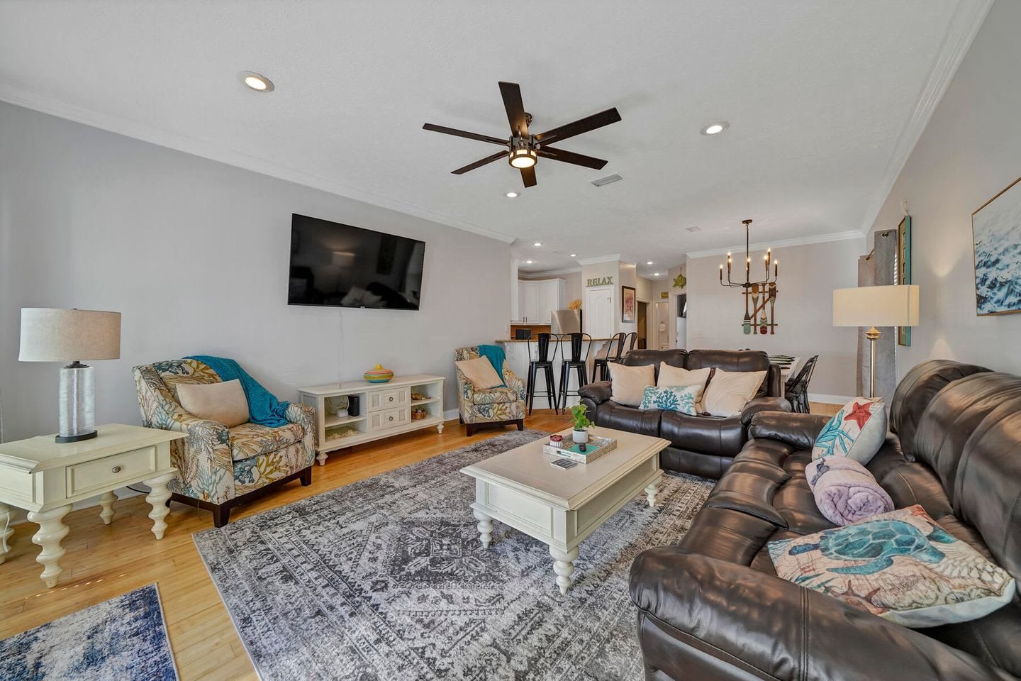 125 Rose Ln