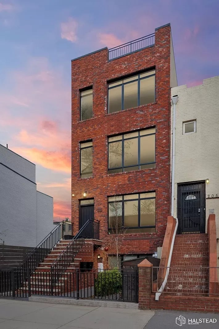 203 Halsey St