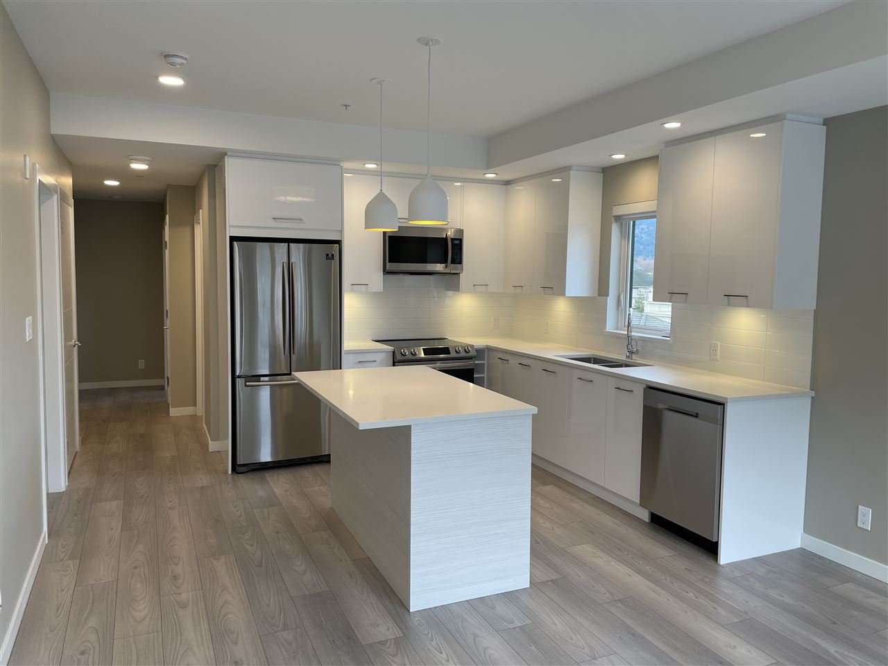 316-38033 Second Ave