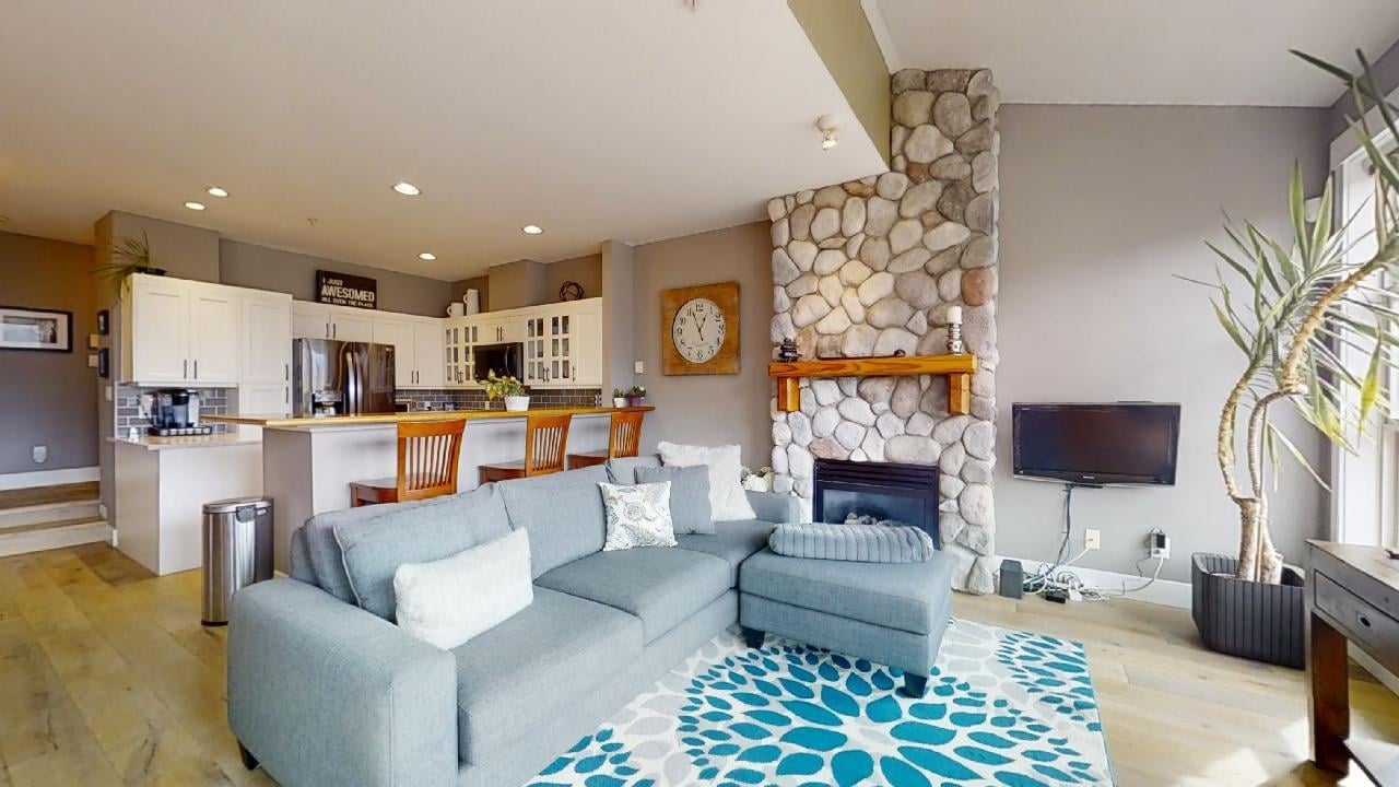 11-1026 Glacier View Dr