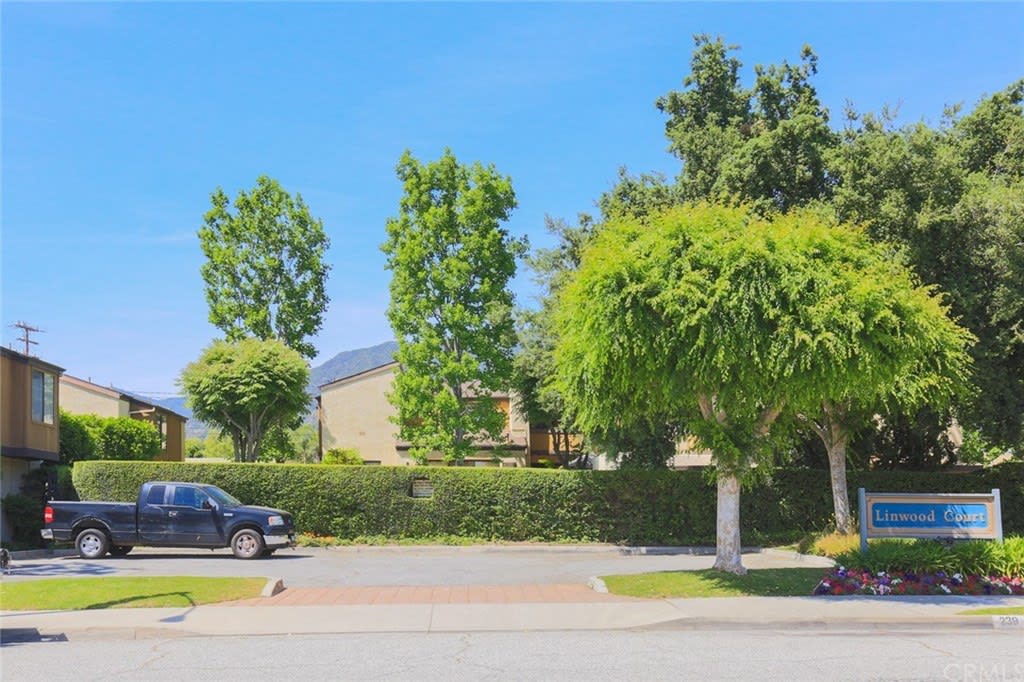 239 Linwood Ave Unit C