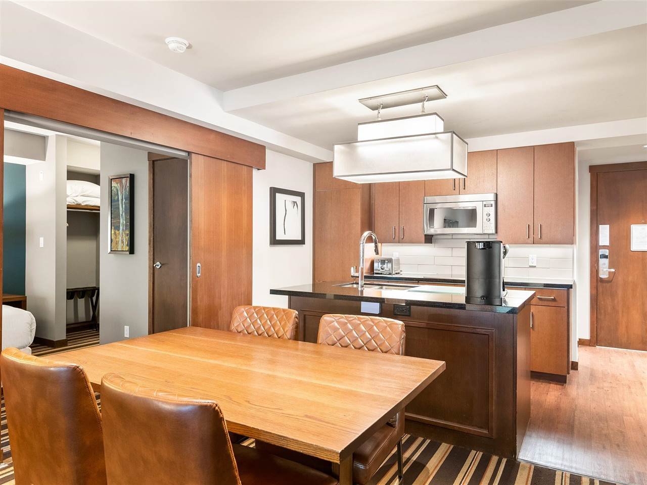 211B-2020 London Ln