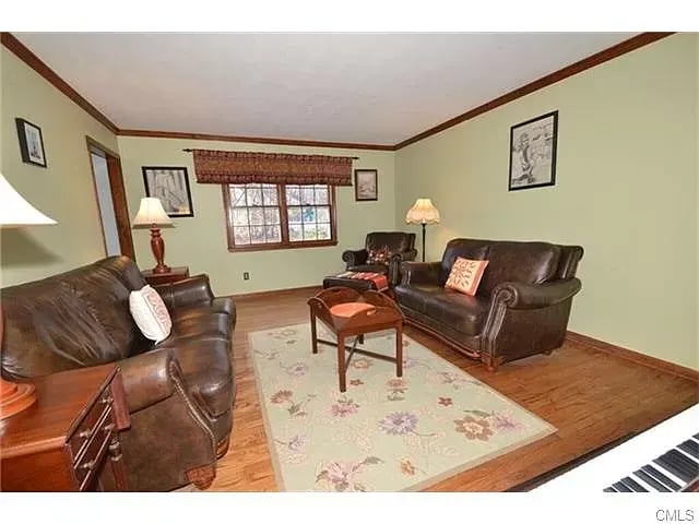21 Coldspring Rd