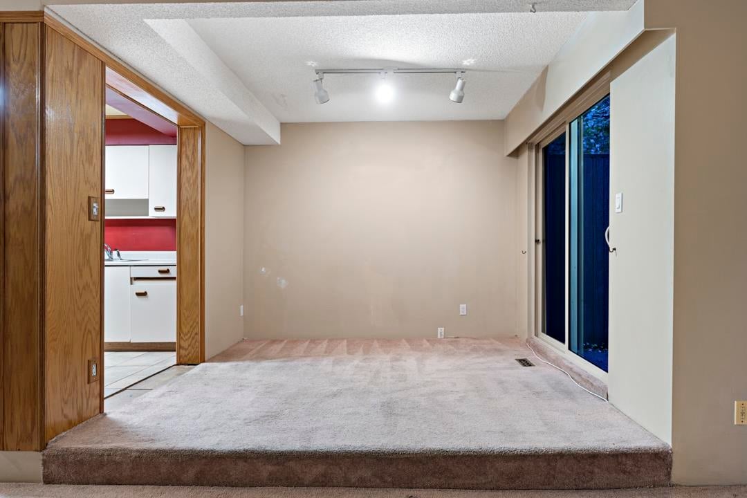 2082 Purcell Wy