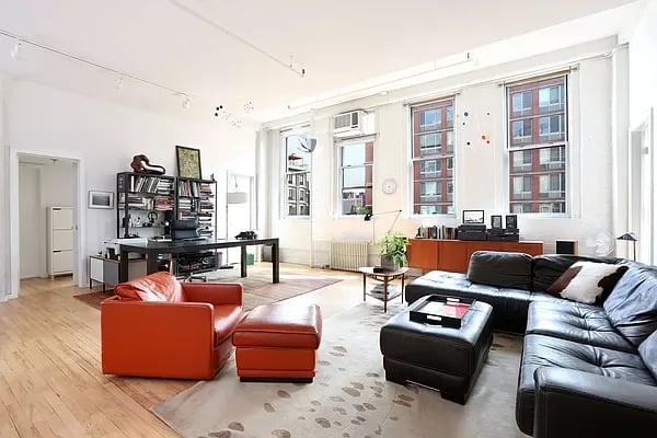 521 W 23rd Street Unit: 8F